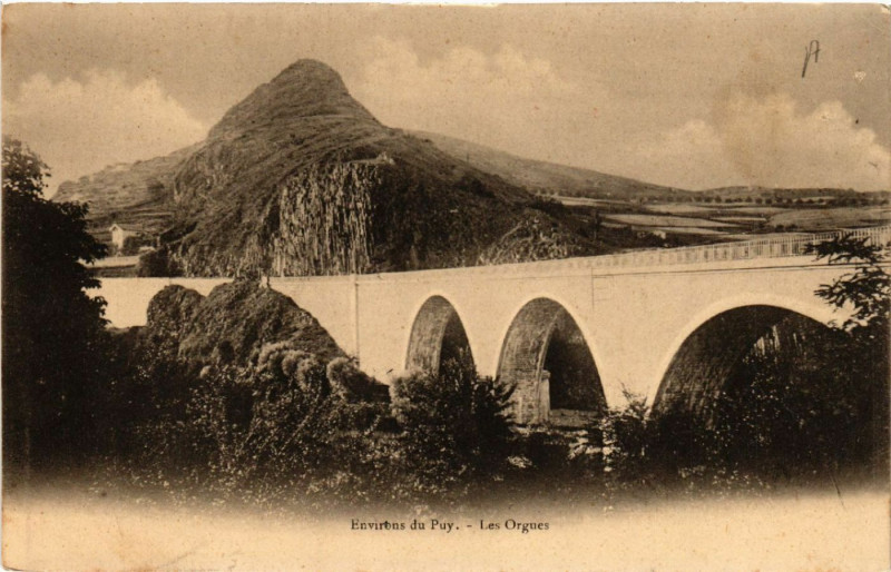 Carte postale ancienne Env. du Puy - Les Orgues