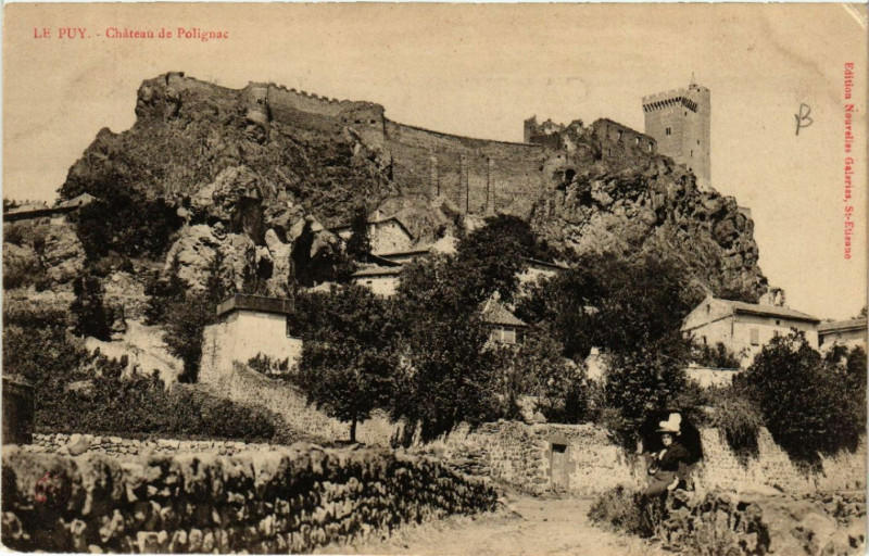 Carte postale ancienne Le Puy - Chateau de Polignac à Polignac