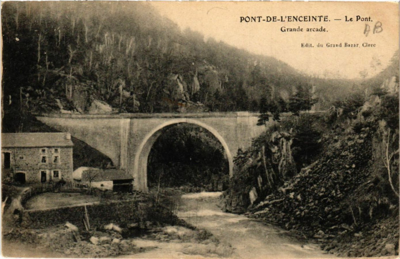 Carte postale ancienne Pont-de-l'Enceinte - Le Pont - Grande arcade