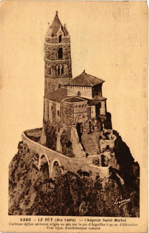 Carte postale ancienne Le Puy - Chapelle Saint-Michel