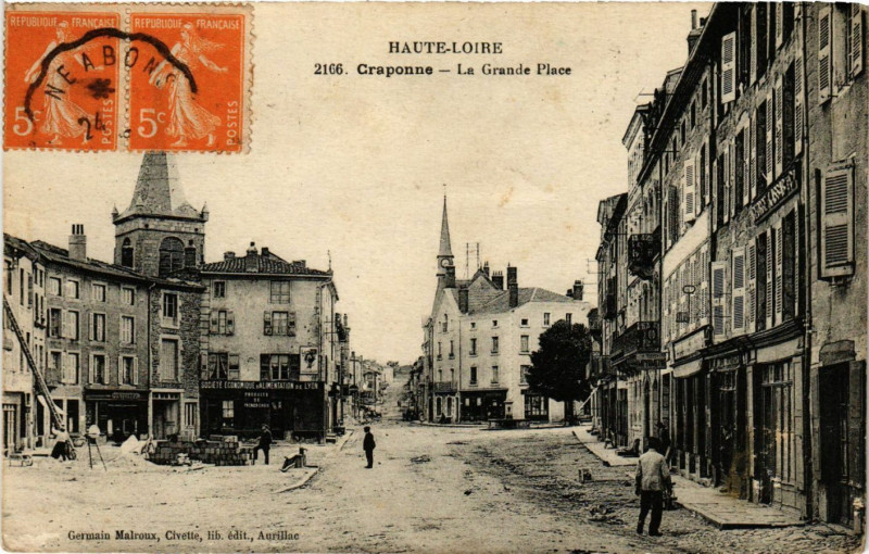 Carte postale ancienne Craponne - La Grande Place