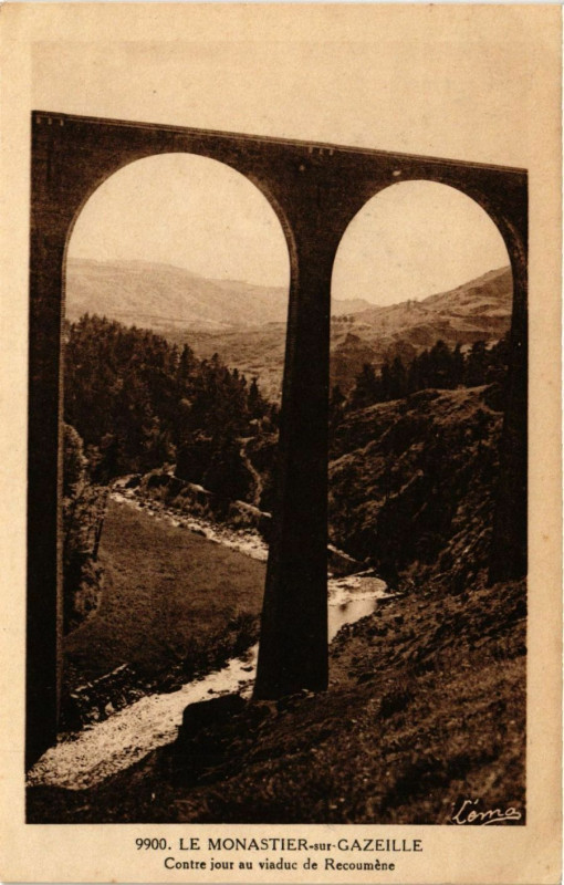 Carte postale ancienne Le Monastier-sur-Gazeille - Contrre jour au viaduc de Recoumene au Monastier-sur-Gazeille