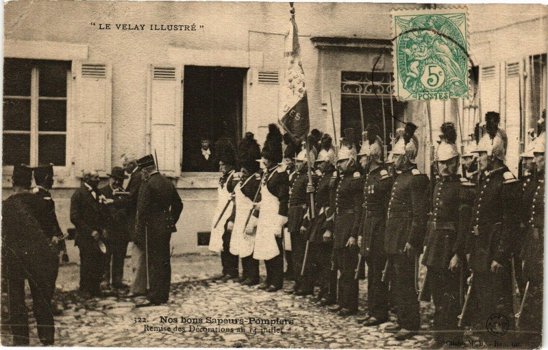 Carte postale ancienne Le Velay illustre