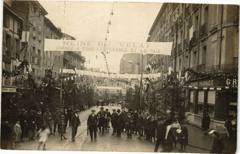 Carte postale ancienne Reine du Velay