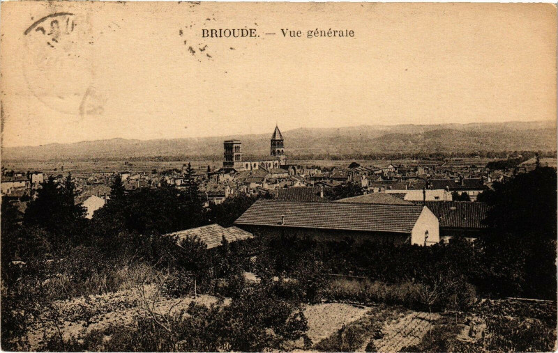 Carte postale ancienne Brioude - Vue générale à Brioude