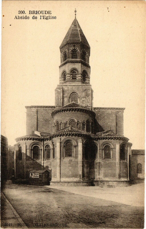 Carte postale ancienne Brioude Abside de l'Eglise à Brioude