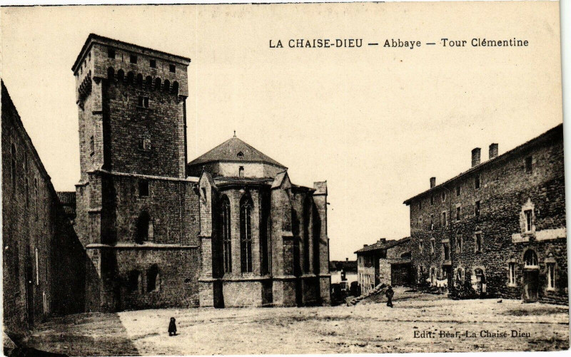 Carte postale ancienne La Chaise-Dieu - Abbaye - Tour Clementine à La Chaise-Dieu