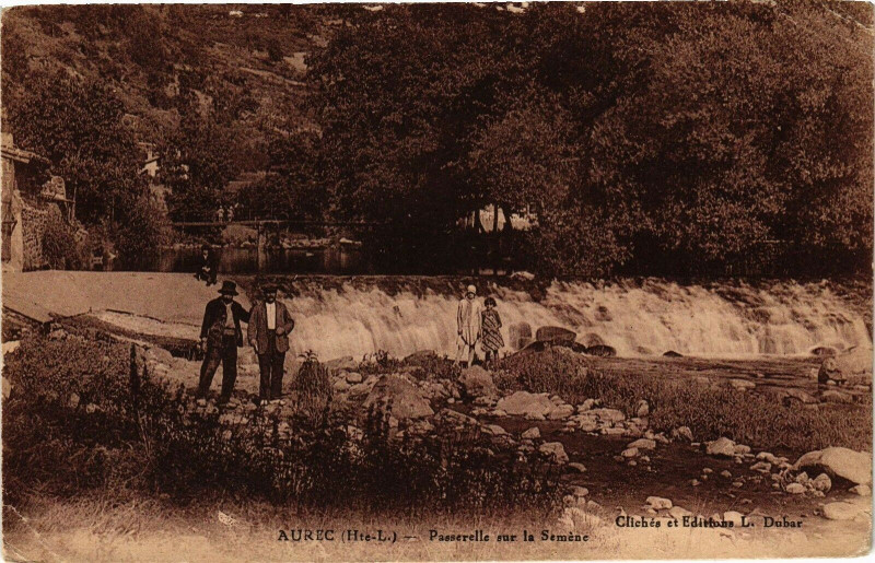 Carte postale ancienne Aurec (Hte-L.) - Passerelle sur la Semene