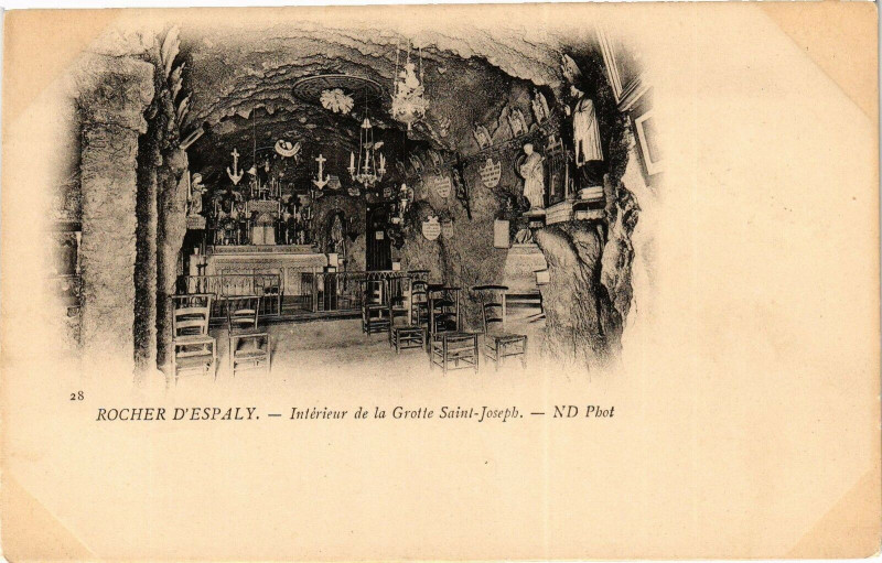 Carte postale ancienne Rocher d'Espaly - Interieur de la Grotte Saint-Joseph
