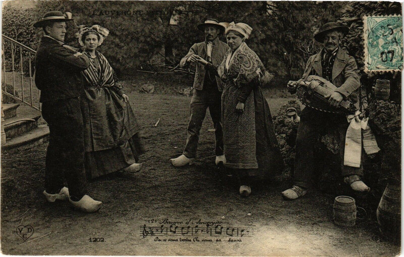 Carte postale ancienne Bourée d'Auvergne