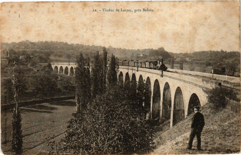 Carte postale ancienne Viaduc de Larzac Pres Belves
