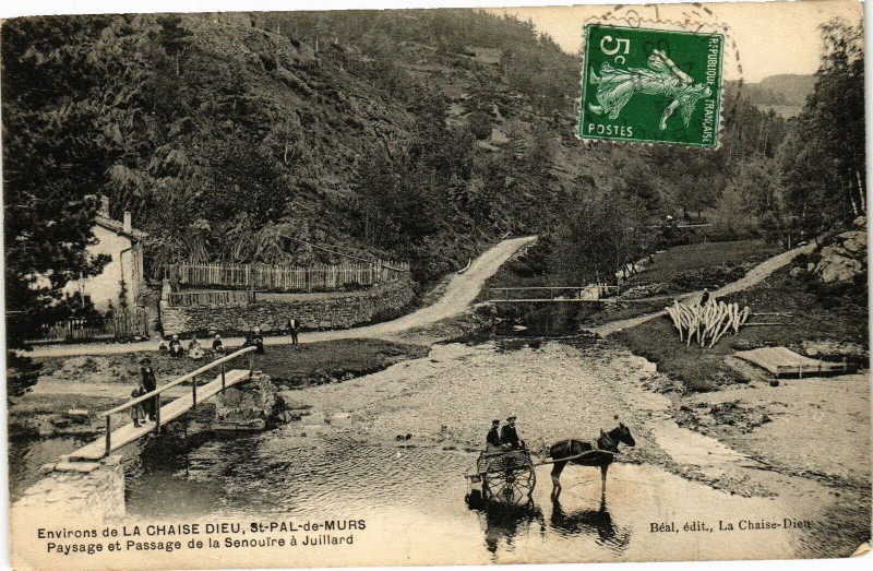 Carte postale ancienne Env. de La Chaise-Dieu Saint-Pal-de-Murs-Paysage et Passage à La Chaise-Dieu