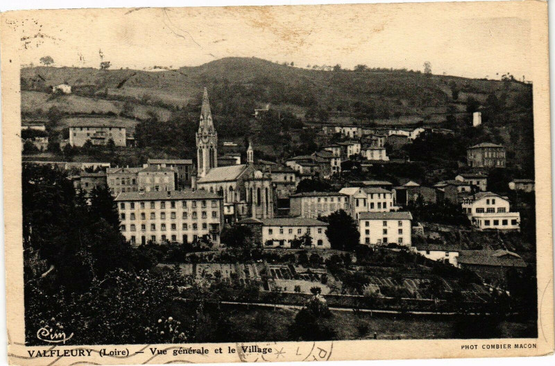 Carte postale ancienne Valfleury - Vue générale et le Village
