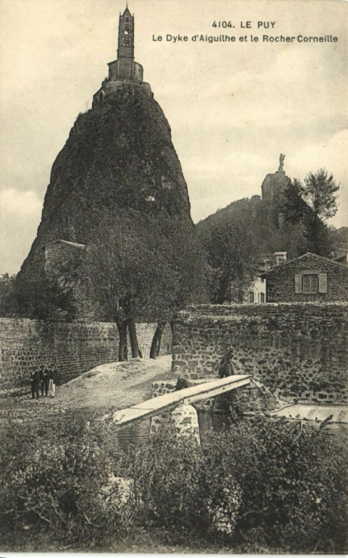 Carte postale ancienne Le Dyke d'Aguilhe et le Rocher Corneille
