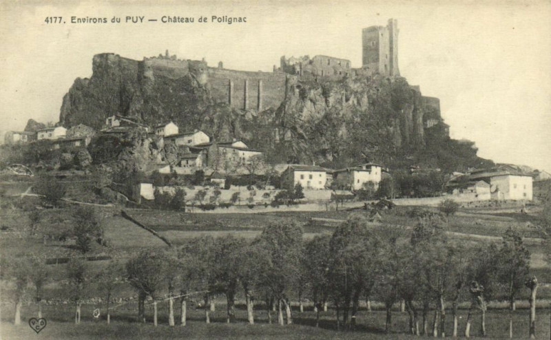 Carte postale ancienne Env. du Puy - Chateau de Polignac à Polignac