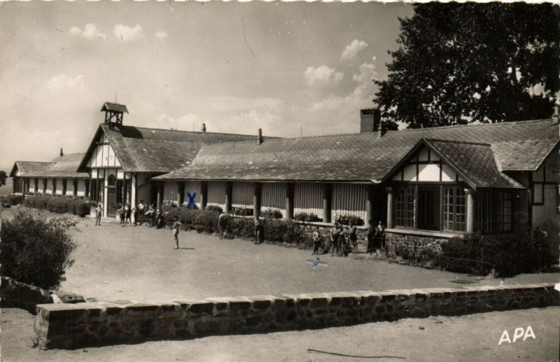 Carte postale ancienne Chavagniac Lafayette (Hte-Loire) Le Preventorium