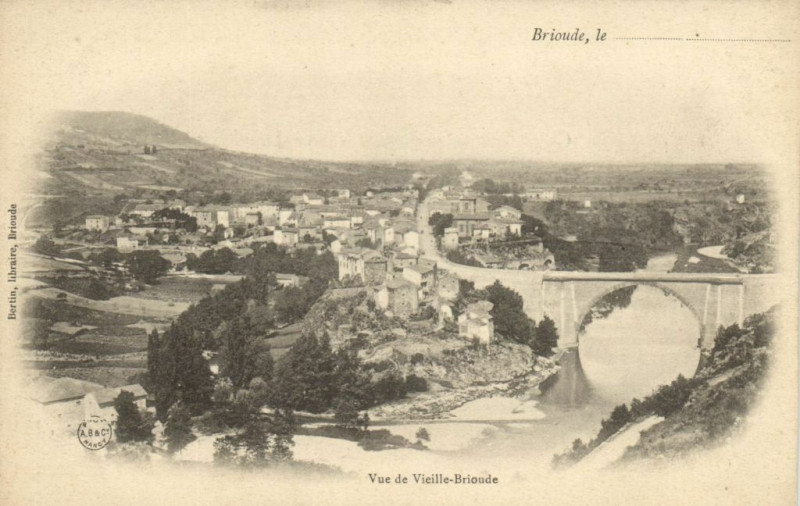 Carte postale ancienne Vue de Vieille Brioude à Brioude