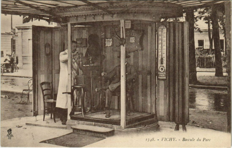 Carte postale ancienne Vichy - Bascule du Parc à Vichy