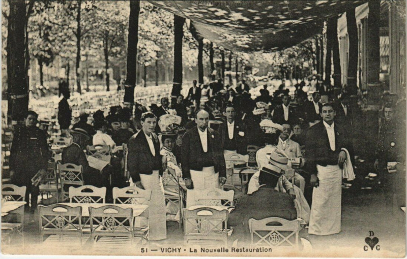 Carte postale ancienne Fete Fed. De Gymn. Vichy - La Nouvelle Restauration à Vichy