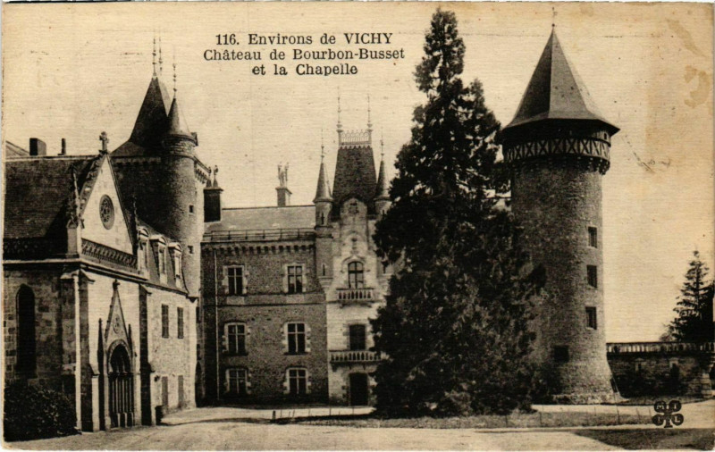 Carte postale ancienne Vichy Chateau de Bourbon Busset à Vichy