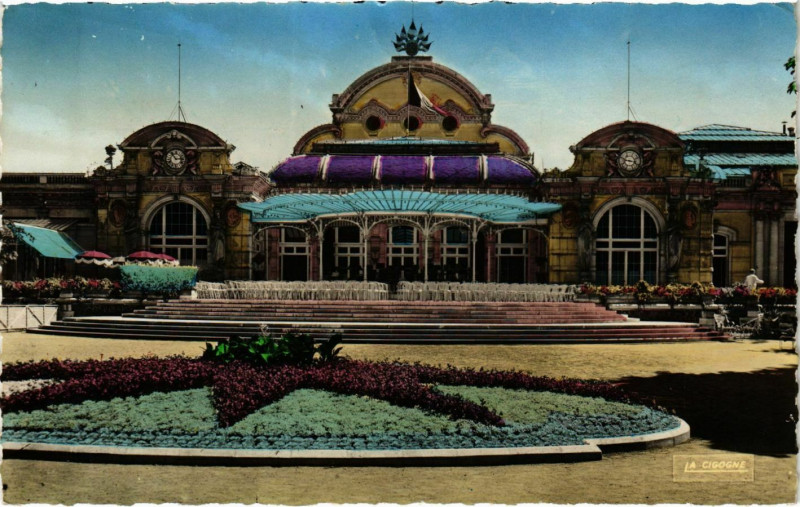 Carte postale ancienne Vichy Le Casino à Vichy