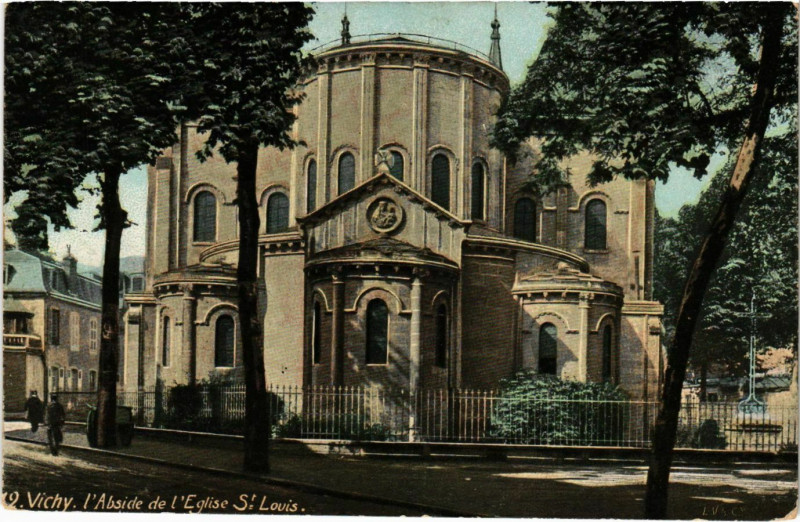 Carte postale ancienne Vichy l'Abside de l'Eglise St. Louis à Vichy