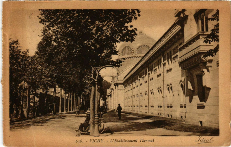 Carte postale ancienne Vichy L'Etablissement Thermal à Vichy
