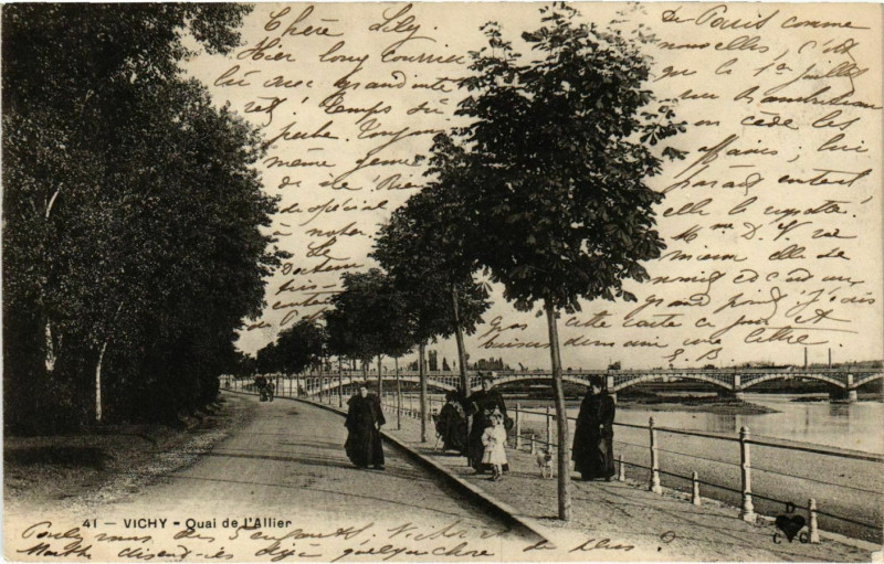 Carte postale ancienne Vichy Quai de l'Allier à Vichy