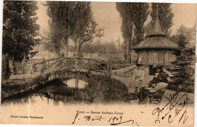 Carte postale ancienne Vichy Source Andreau Cusset à Vichy