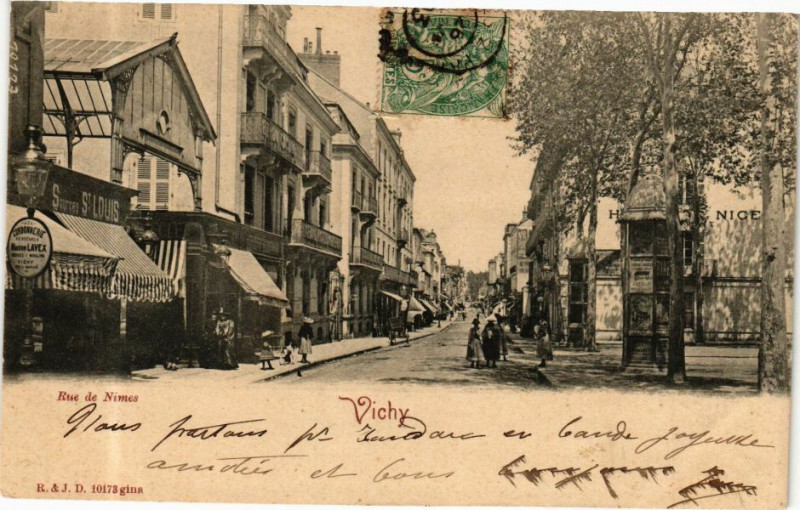 Carte postale ancienne Vichy Rue de Nimes à Vichy