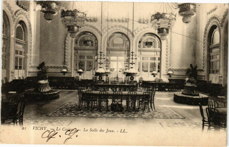 Carte postale ancienne Vichy Le Casino-La Salle des Jeux à Vichy
