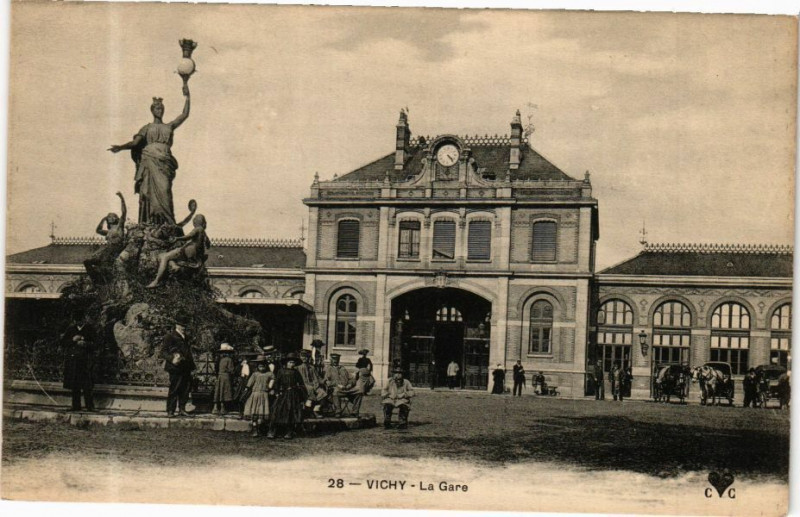 Carte postale ancienne Vichy La Gare à Vichy