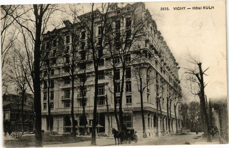 Carte postale ancienne Vichy Hotel Rulh à Vichy