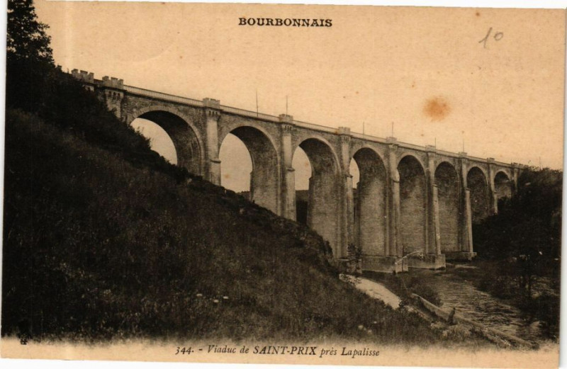 Carte postale ancienne Viaduc de Saint-Prix prés Lapalisse à Saint-Prix