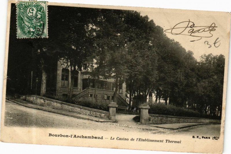 Carte postale ancienne Bourbon-l'Archambault - Le Casino de l'Etablissement Thermal à Bourbon-l'Archambault