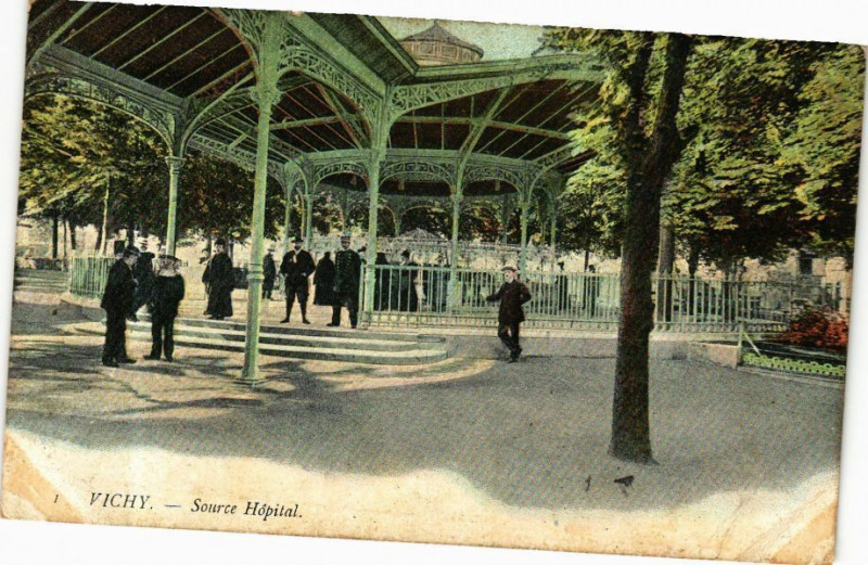 Carte postale ancienne Vichy Source Hopital à Vichy