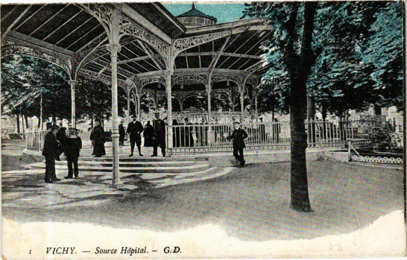 Carte postale ancienne Vichy Source Hopital à Vichy