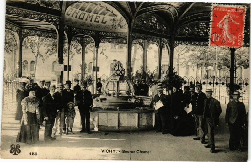 Carte postale ancienne Vichy Source Chomel à Vichy