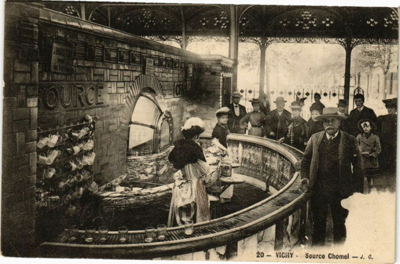 Carte postale ancienne Vichy Source Chomel à Vichy