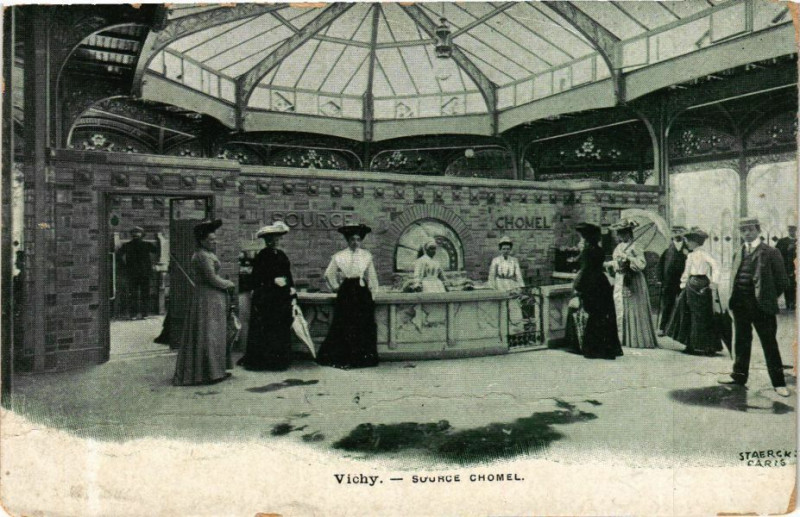 Carte postale ancienne Vichy Source Chomel à Vichy
