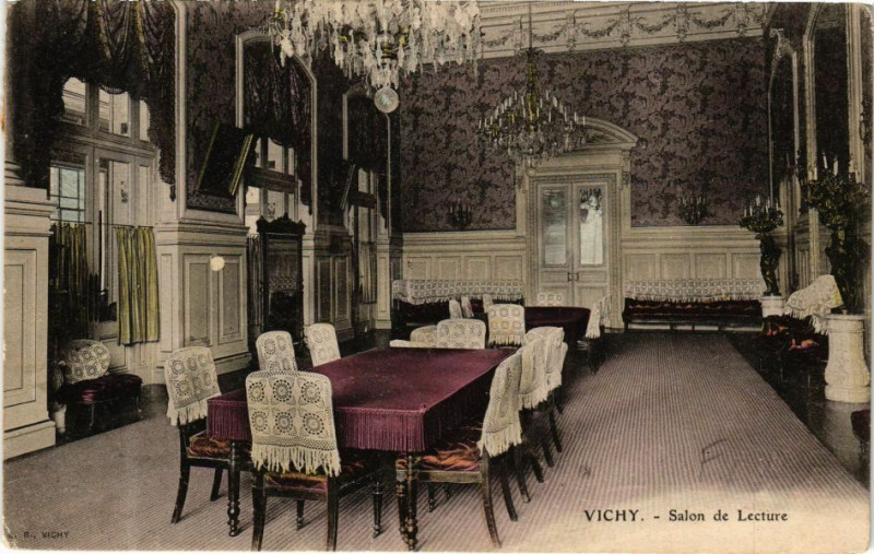 Carte postale ancienne Vichy Salon de Lecture à Vichy
