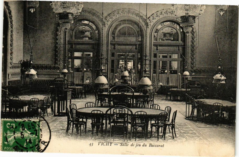 Carte postale ancienne Vichy Salle de jeu du Baccarat à Vichy