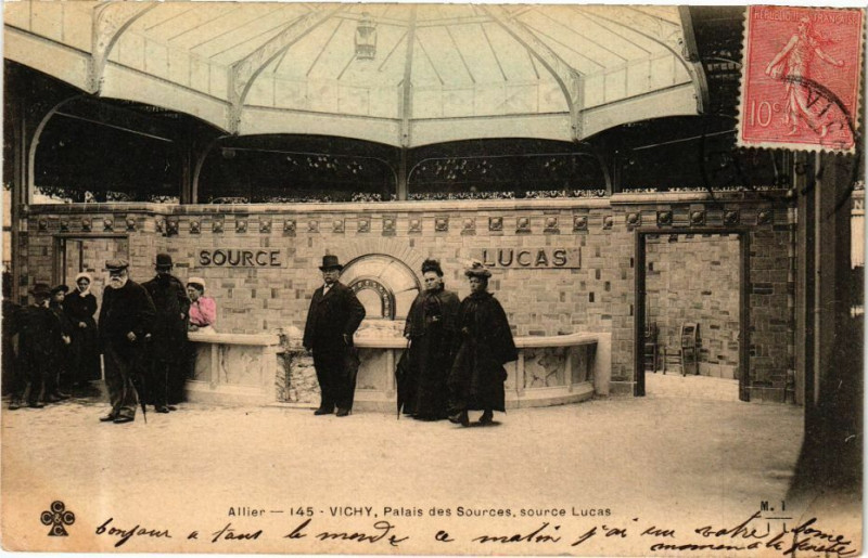 Carte postale ancienne Vichy Palais des Sources source Lucas à Vichy