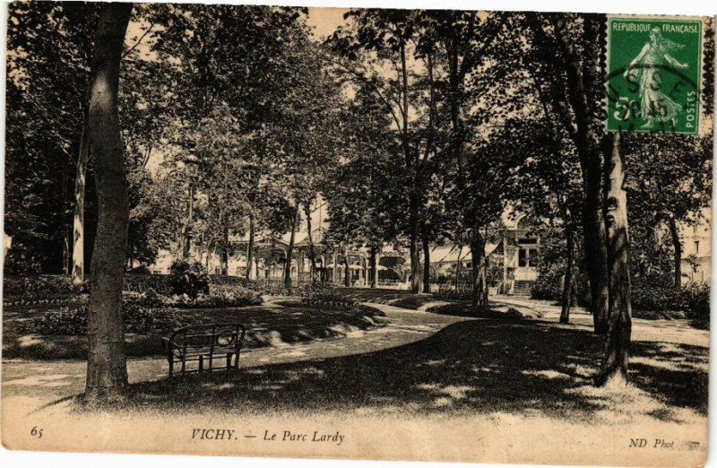 Carte postale ancienne Vichy Le Parc Lardy à Vichy