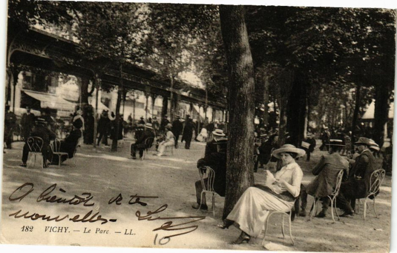 Carte postale ancienne Vichy Le Parc à Vichy