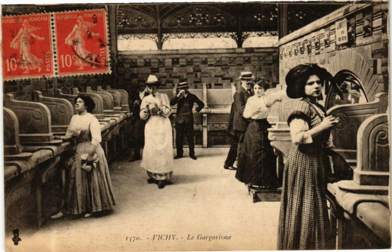 Carte postale ancienne Vichy Le Gargarisme à Vichy