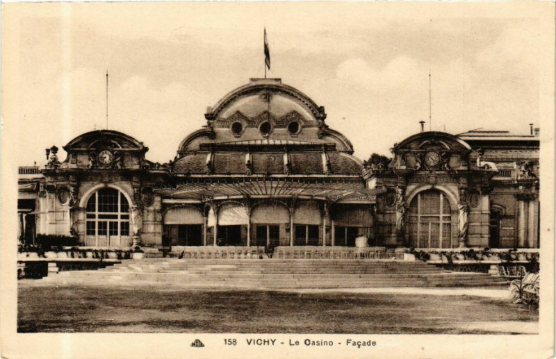 Carte postale ancienne Vichy Le Casino-Facade à Vichy