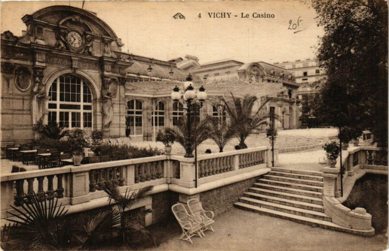 Carte postale ancienne Vichy Le Casino à Vichy
