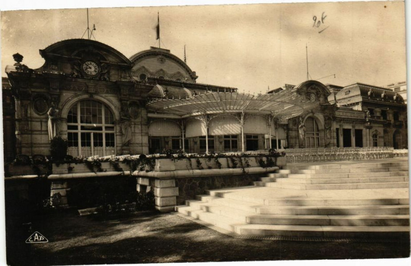 Carte postale ancienne Vichy Le Casino à Vichy