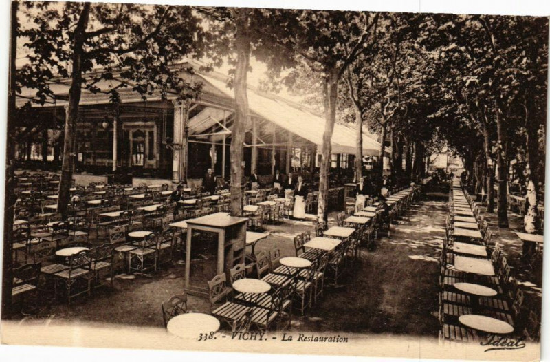 Carte postale ancienne Vichy La Restauration à Vichy